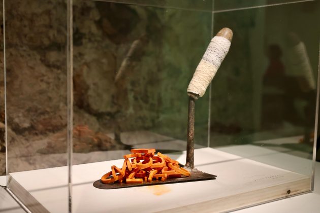 ‘Art i Paraula’ al Muxart, una mostra d’obres fetes per 11 artistes que intervenen poemes